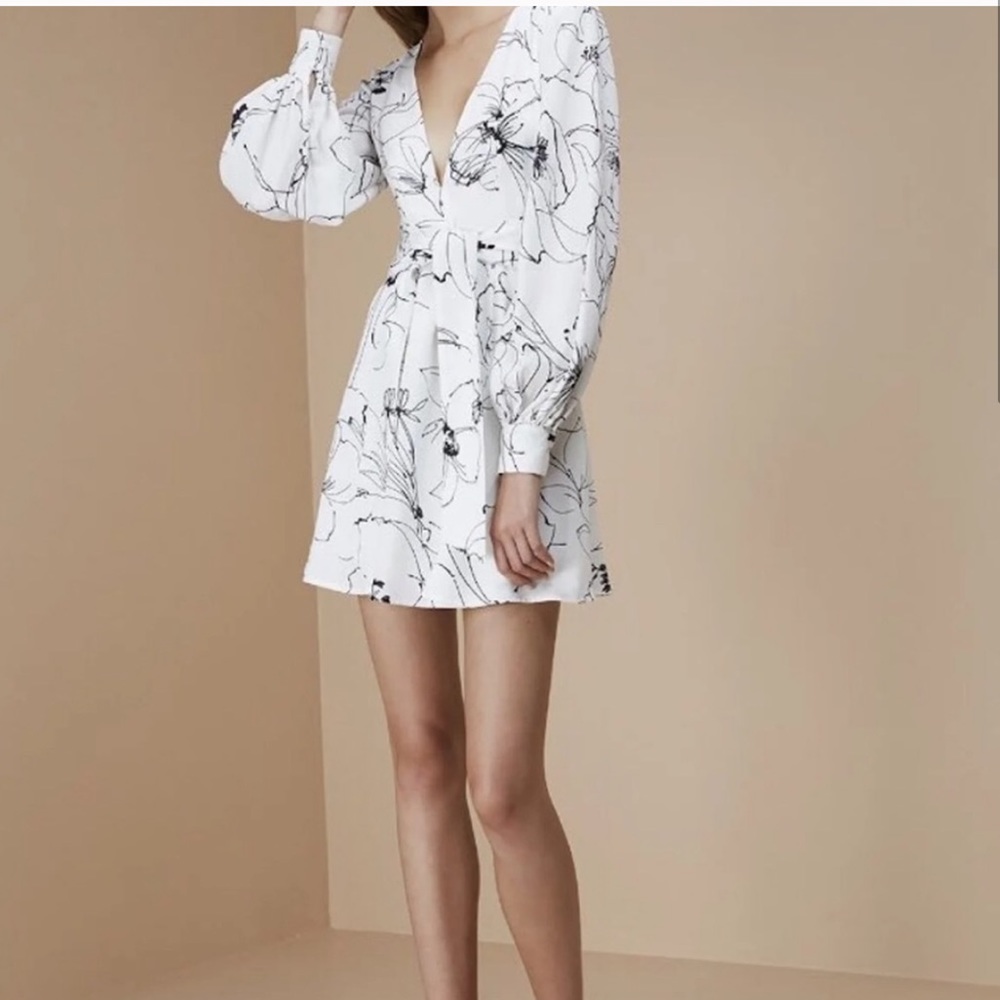 *KEEPSAKE THE LABEL* FLORAL DEEP PLUNGE DRESS